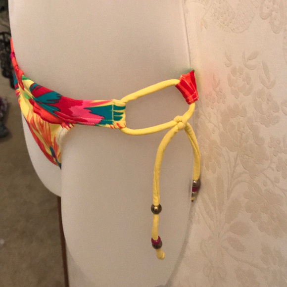 Tropical 🌴 Bikini 👙 Top-L Bottoms-M - Picture 2 of 5